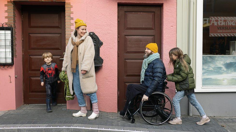 Halli Thorleifsson with his family