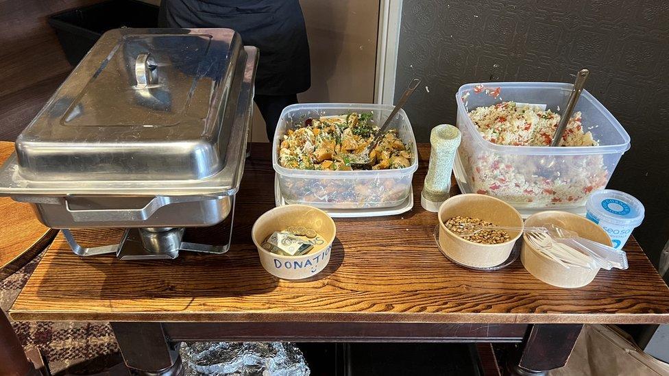 A table containing food in the pub