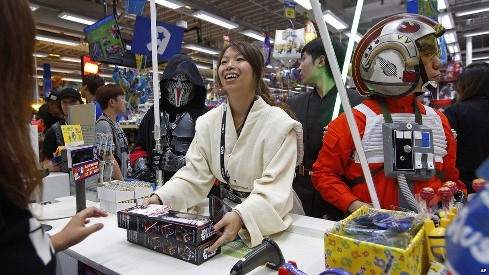 Fans at the tills in Hong Kong