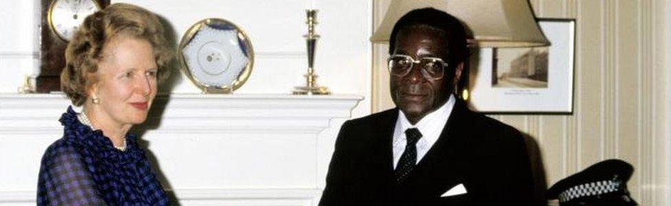 British Prime Minister Margaret Thatcher shakes (Shaking) hands with Zimbabwean President Robert Mugabe, at Number Ten Downing Street in 1984,