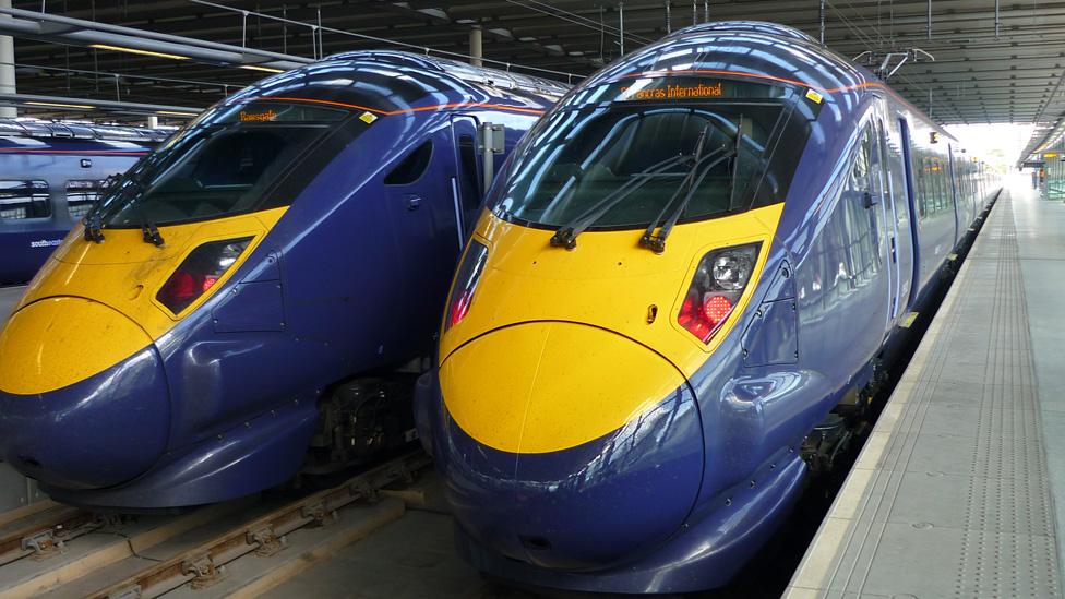 South Eastern Trains at platform