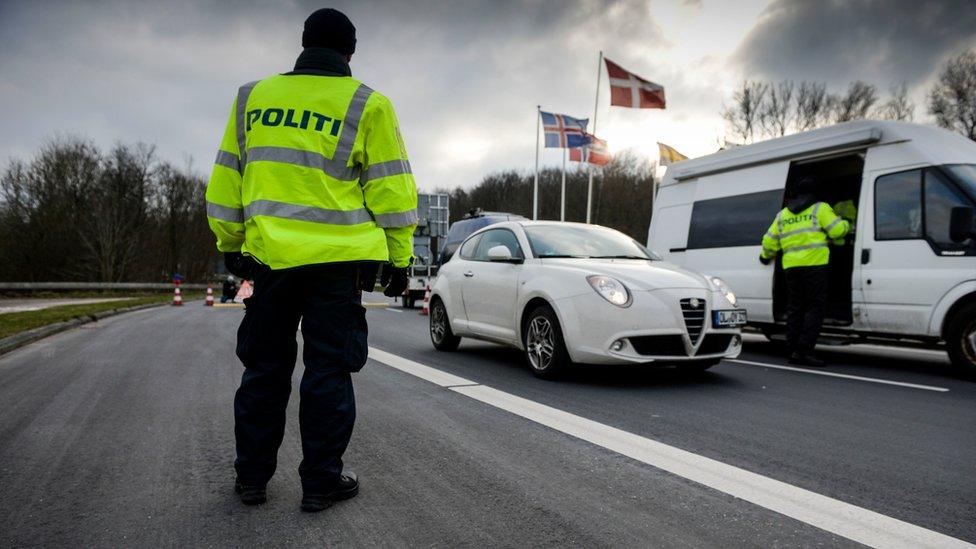 Border police checks IDs on January 4, 2016 at the Danish-German boarder town Krusaa.