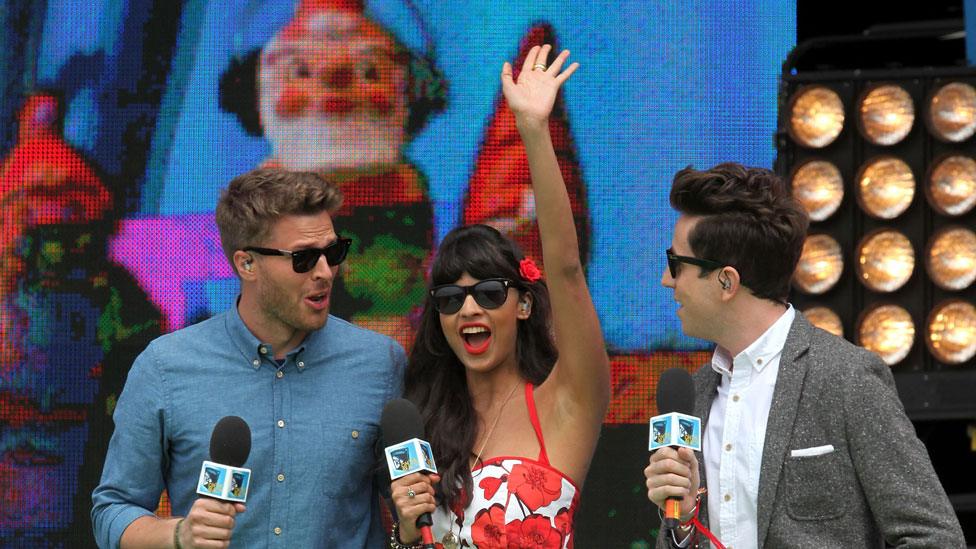 Jameela Jamil with Rick Edwards (left) and Nick Grimshaw (right)