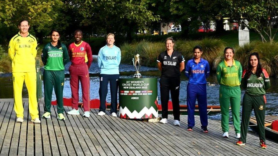 World Cup captains Meg Lanning, Bismah Maroof, Stafanie Taylor, Heather Knight, Sophie Devine, Mithali Raj, Sune Luus and Nigar Sultana pose with the trophy 2022