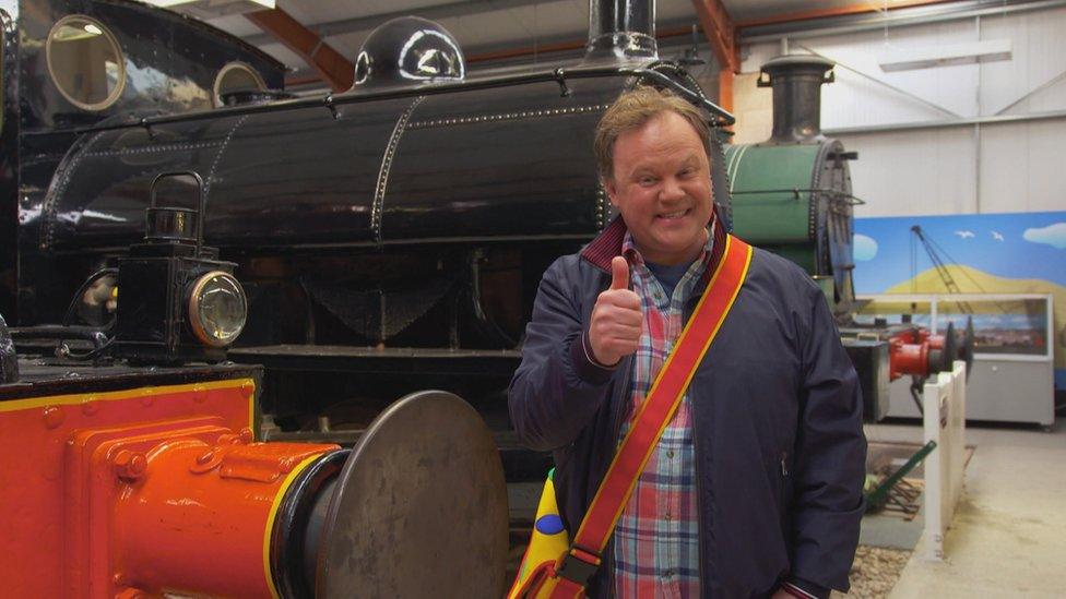 CBeebies star Justin Fletcher using Makaton.