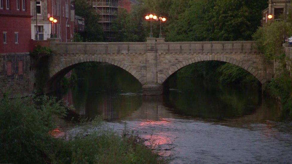 River Irwell, Radcliffe