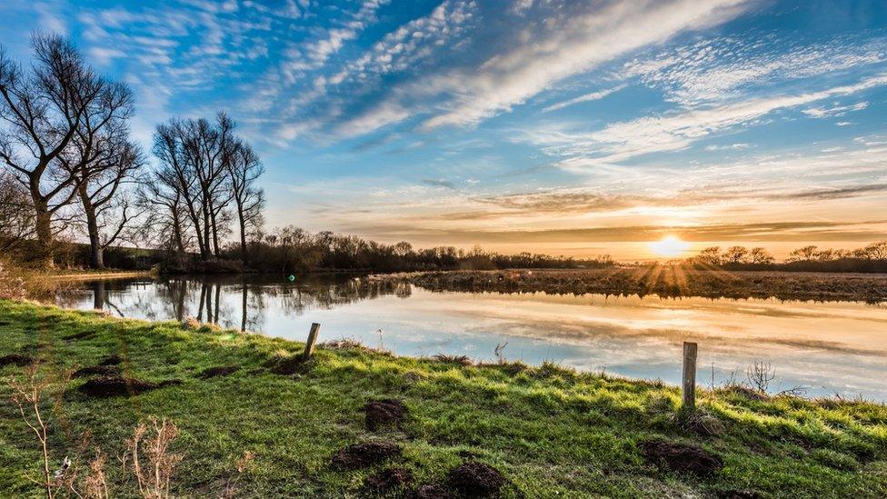 The Thames Path at Pinkhill, Farmoor, at sunset