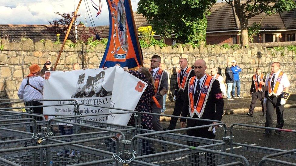 Only a small number of members of Ballysillan lodge arrived at the barrier and they were not accompanied by any supporters