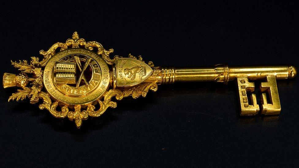 Gold key