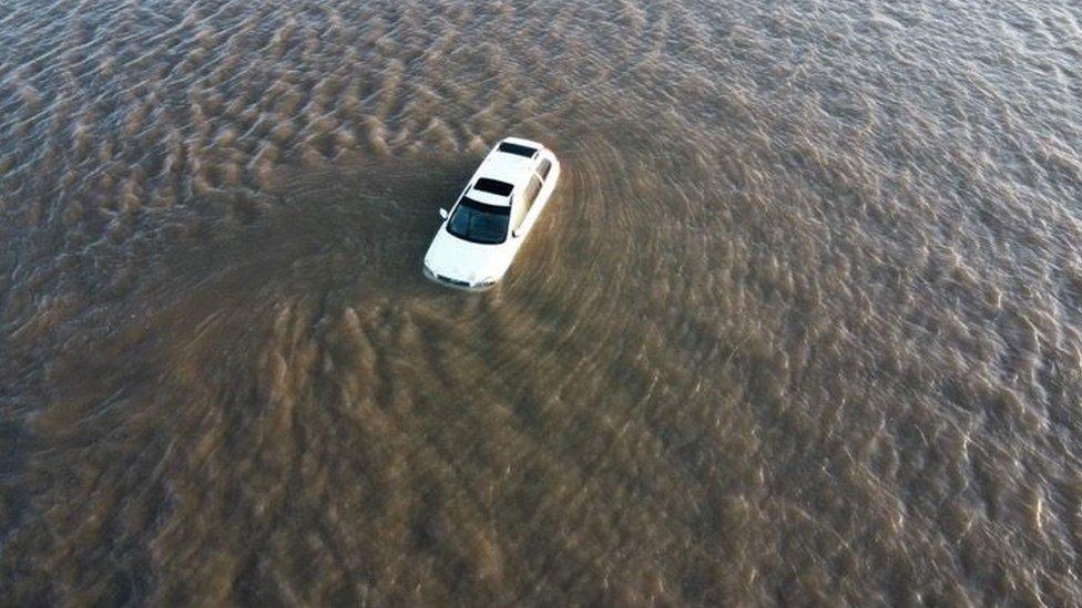 Image of stranded car