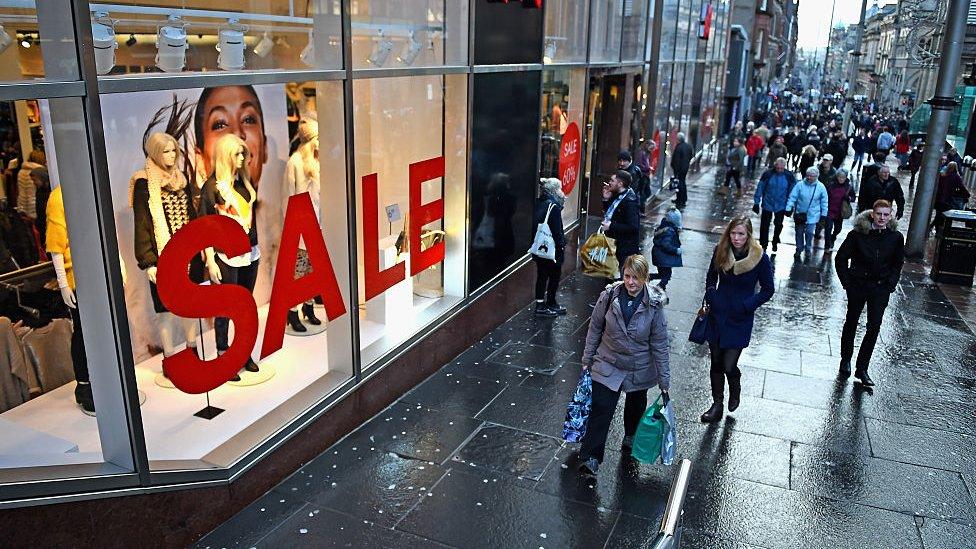 Shoppers out at Christmas in Buchanan Street, Glasgow