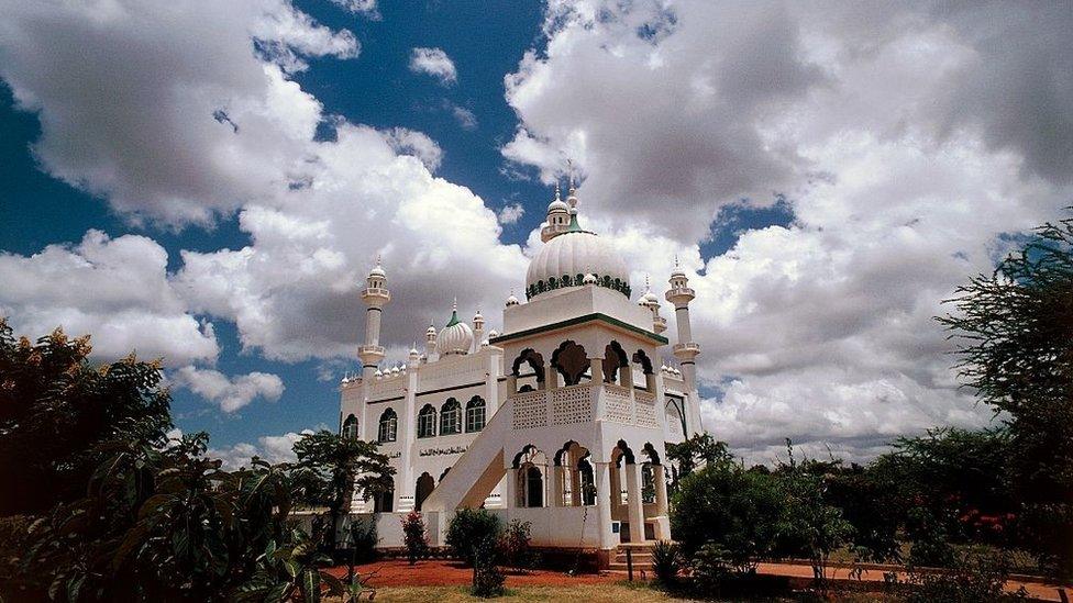 Mosque along the road between Nairobi and Mombasa, Kenya