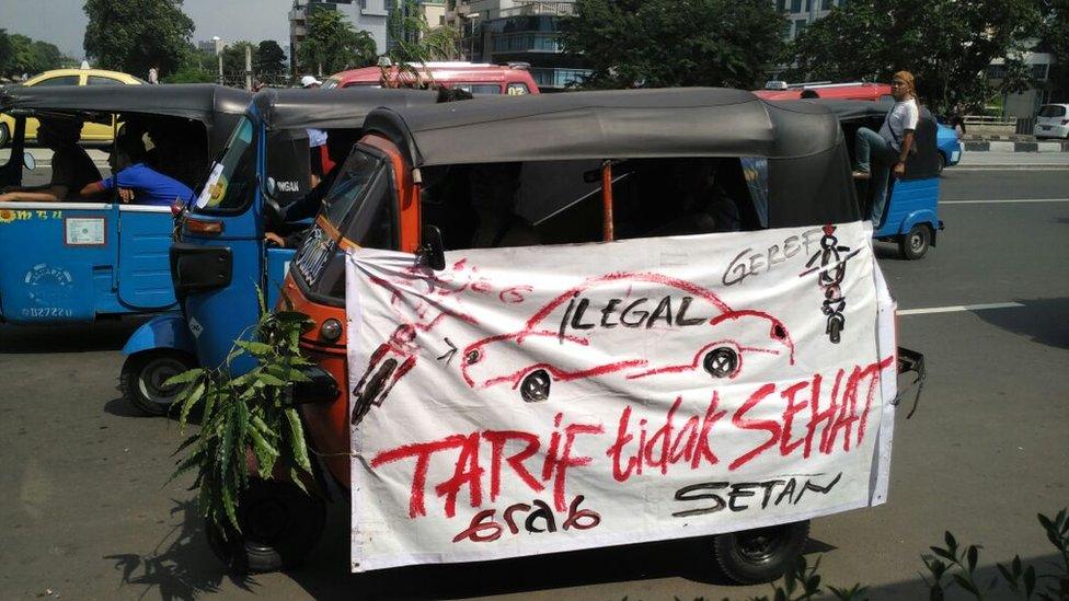 Taxi drivers protesting in Jakarta