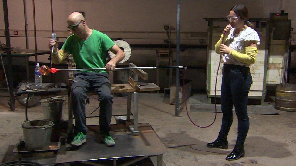 Glass blowing at World of Glass