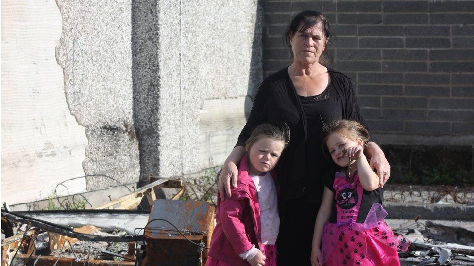 Maggie McDonagh and her granddaughters Shania McDonagh (L) and Savannah O’Donnell (R).