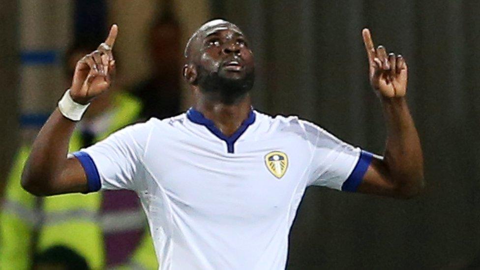 Souleymane Doukara celebrates his goal