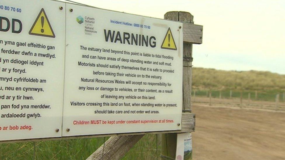 Soft mud warning sign on Talacre beach