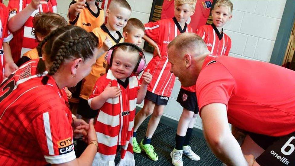 Zara Hamill meeting Derry football team