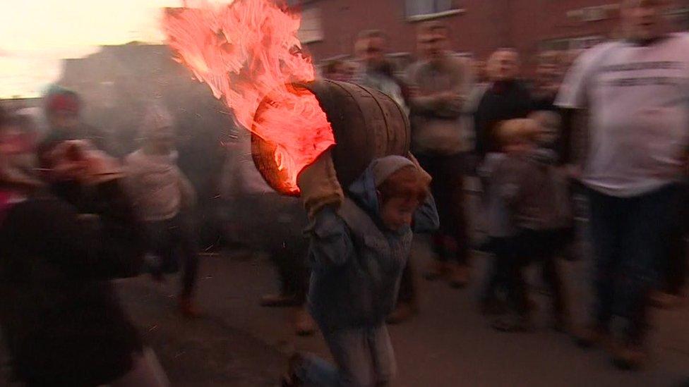 Ottery tar barrels children's roll, 2017