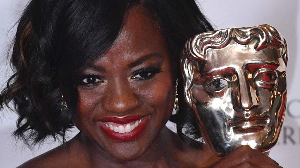 Viola Davis with her award