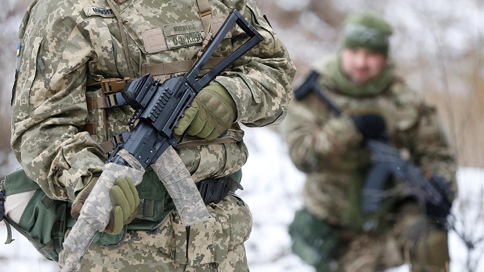 Reservists of the Ukrainian Territorial Defence Forces take part in military exercises on the outskirts of Kyiv, Ukraine January 29, 2022.
