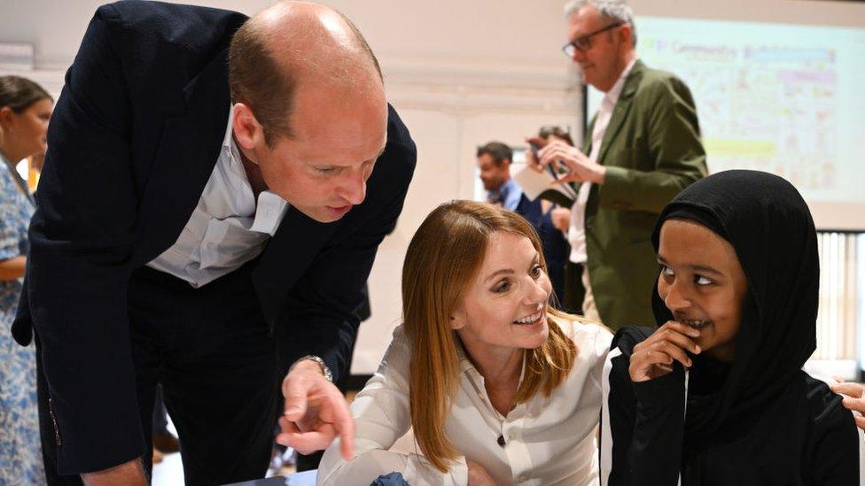 NEWPORT, WALES - JUNE 26: Prince William, Prince of Wales and Geri Halliwell meet children during a visit to Maindee Primary School on June 26, 2023