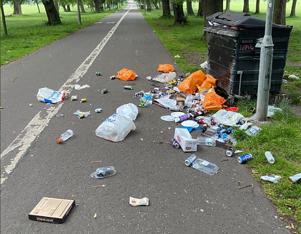 Litter on Edinburgh Meadows