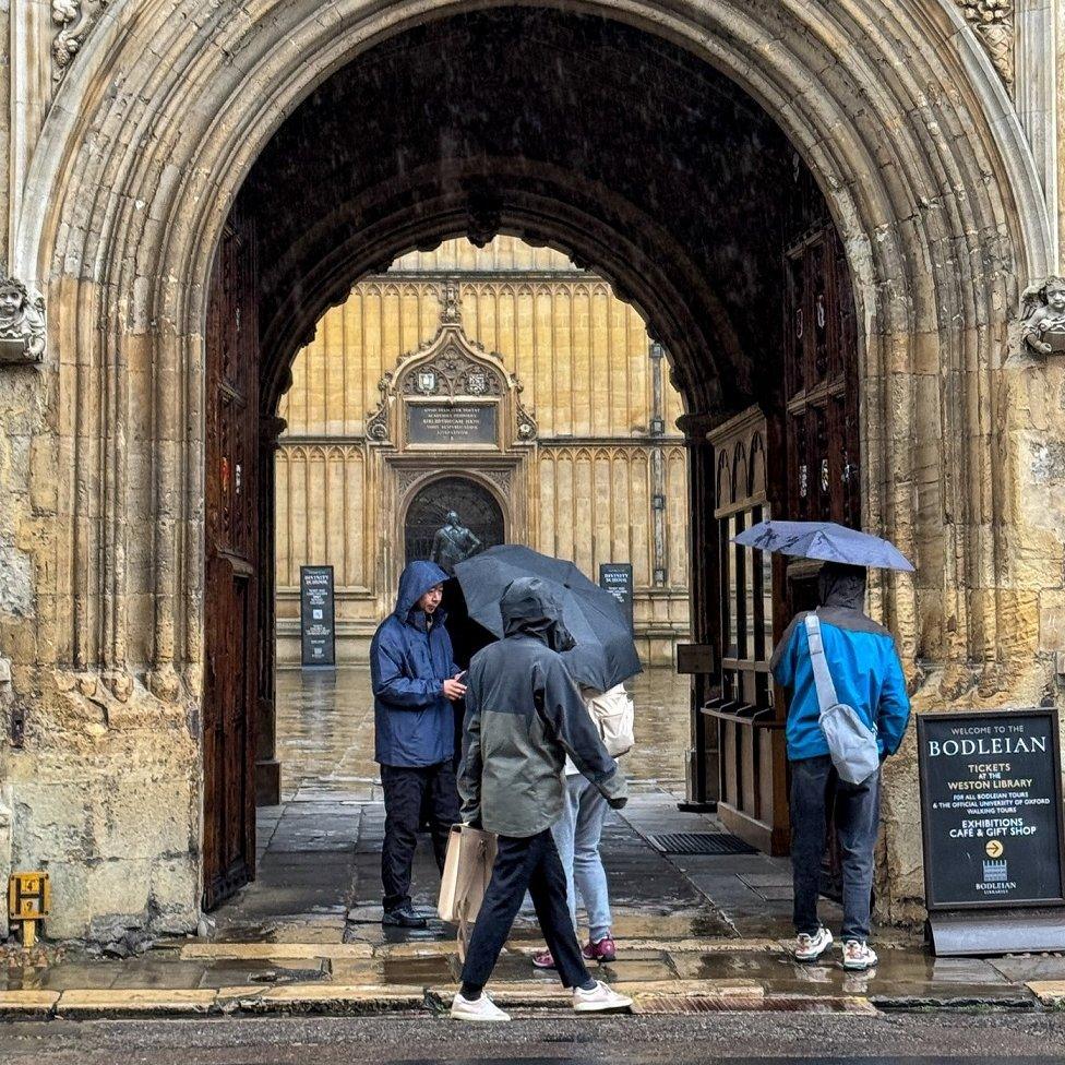 SUNDAY - Oxford