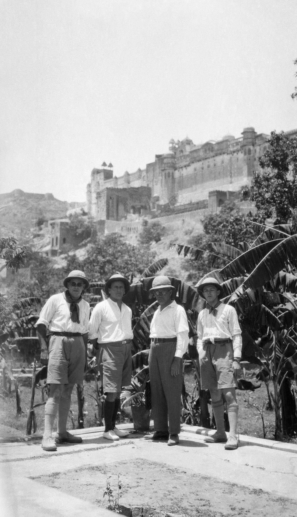 Light of Asia Team; 1925, Emelka Films & Great Eastern Film Corporation, d. Franz Osten