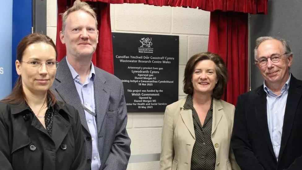 Eluned Morgan at the Wastewater Research Centre