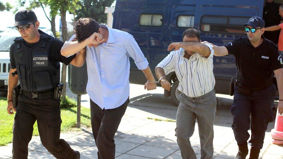 Two of Turkish soldiers escorted to Alexandroupoli court, 17 July 16