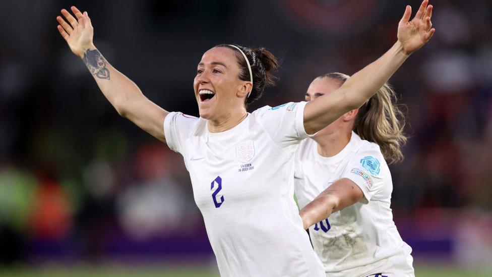 Lucy Bronze