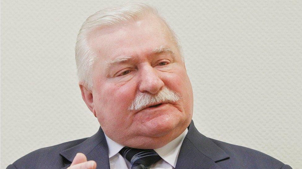 Lech Walesa in Warsaw, Poland (19 Feb 2015)