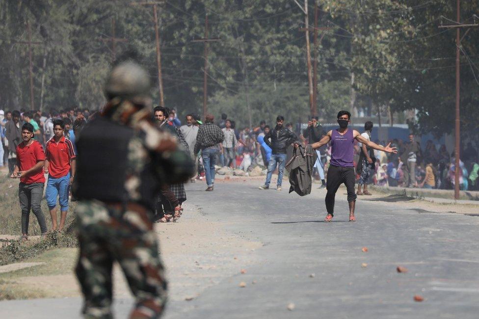 Stone pelting in Hajin