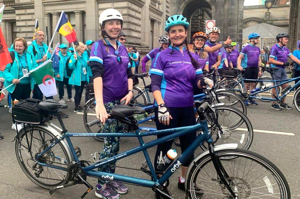 Tandem cyclists at George Square