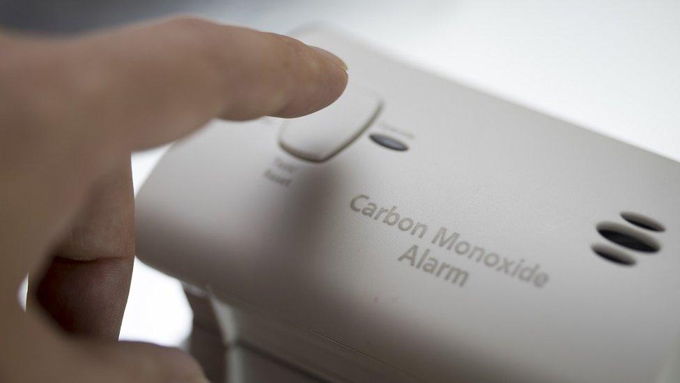 Carbon monoxide detector