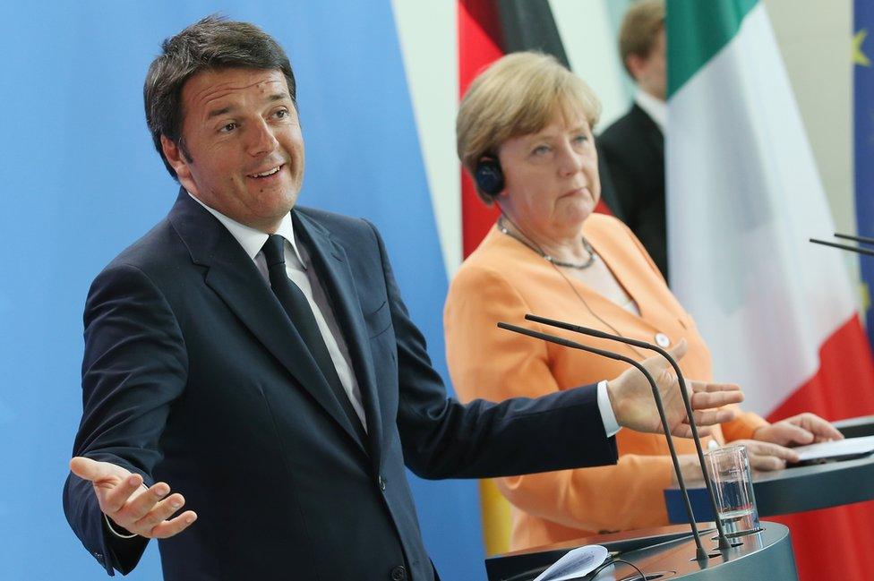 German Chancellor Angela Merkel (right) and Italian Prime Minister Matteo Renzi in Berlin, 1 July 2015