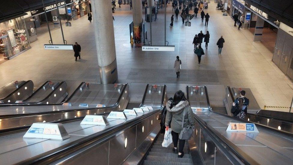 Concourse at Canary Wharf station