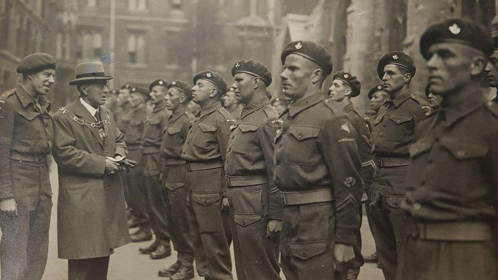 Archive image of Major John Howard with soldiers of 2nd Battalion, Oxfordshire and Buckinghamshire Light Infantry