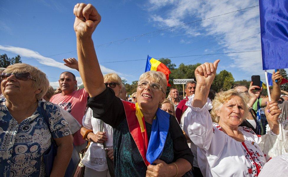 People protest at the Big Square of the National Assembly, in Chisinau, Moldova, 06 September 2015