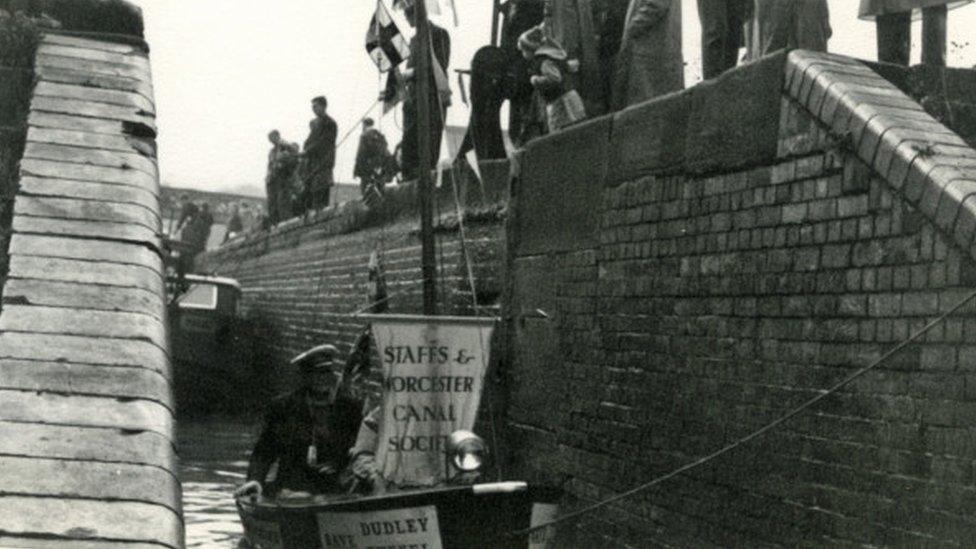 Dudley Tunnel protest