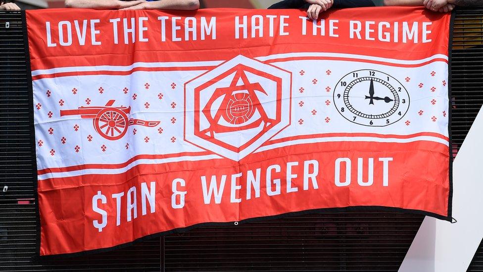 "Stan & Wenger out" flag