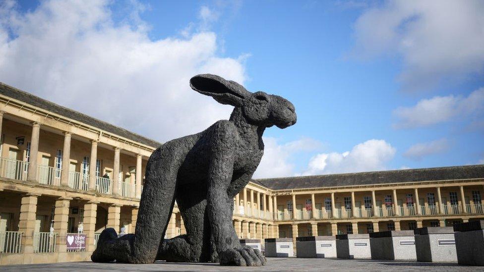 Sophie Ryder's exhibition