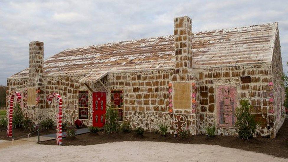 World's largest gingerbread house in Texas