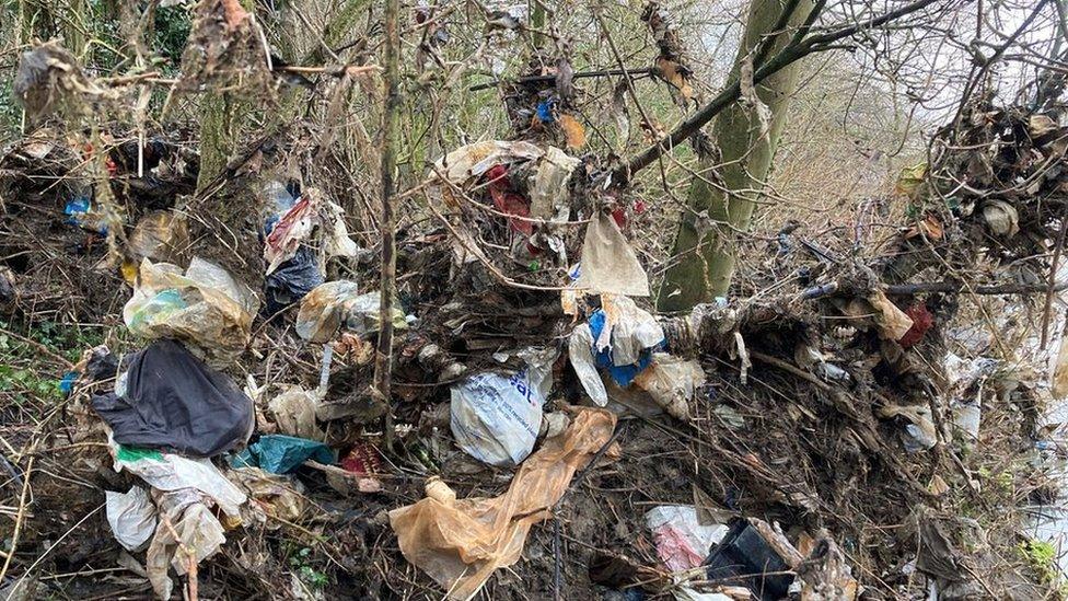 Rubbish on the River Soar