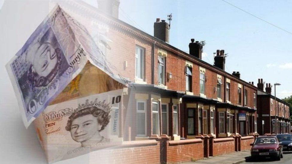 Mae'r 'dreth stafell wely' wedi achosi gofid i sawl teulu ers iddi hi gael ei chyflwyno