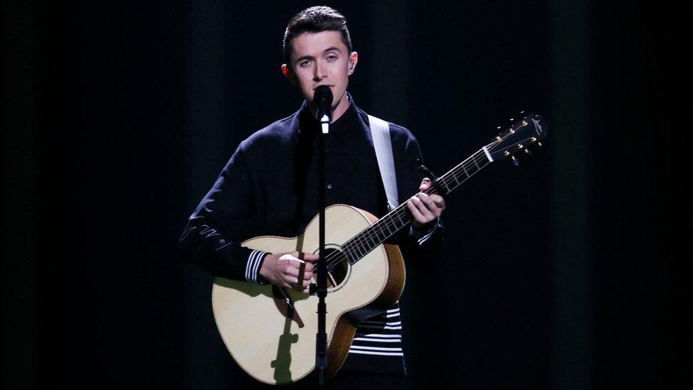 Ryan O'Shaughnessy performs