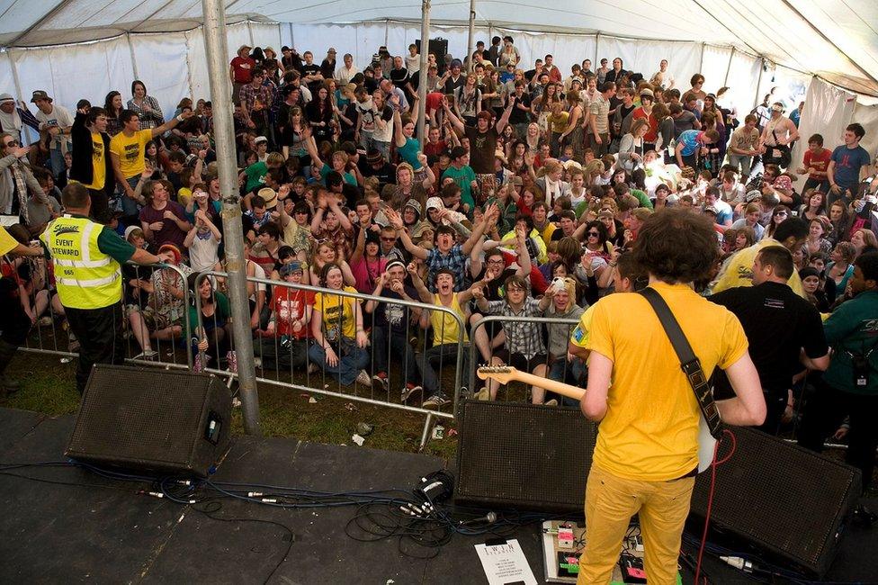 Twin Atlantic's 2008 debut at Bella