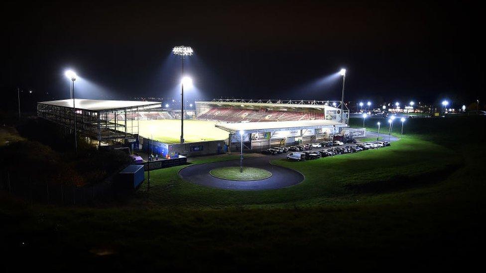 Sixfields