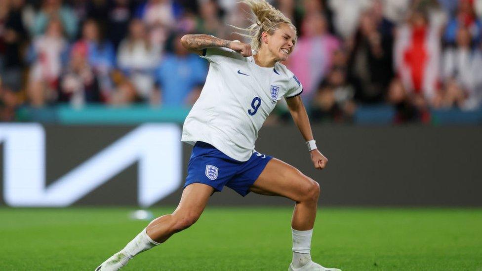 Rachel Daly celebrating penalty